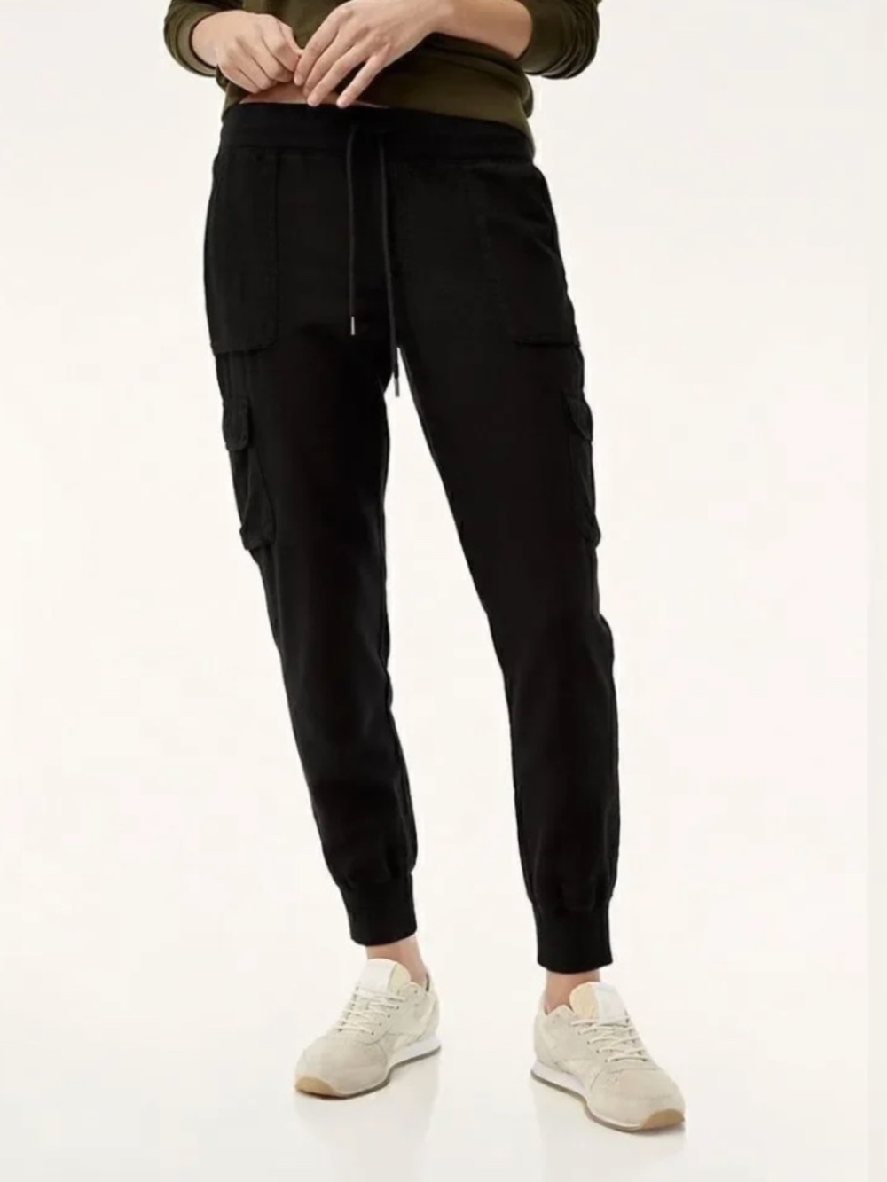 Aritzia Community Cebu cargo jogger cotton pants - Black